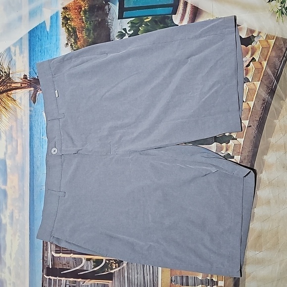Travis‎ Mathew Gray Shorts Size 40 - Picture 1 of 5